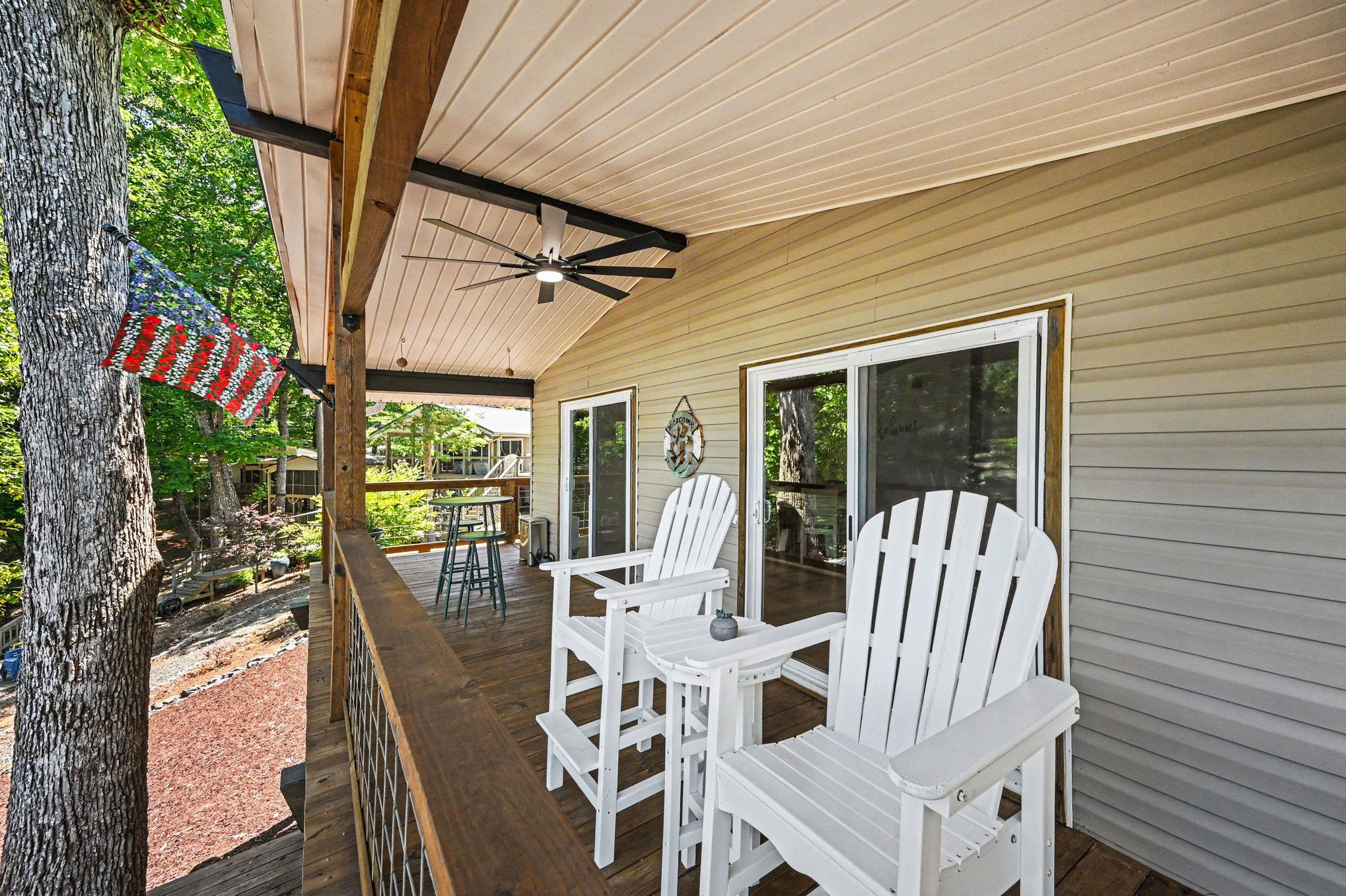 Outdoor property and lake connection